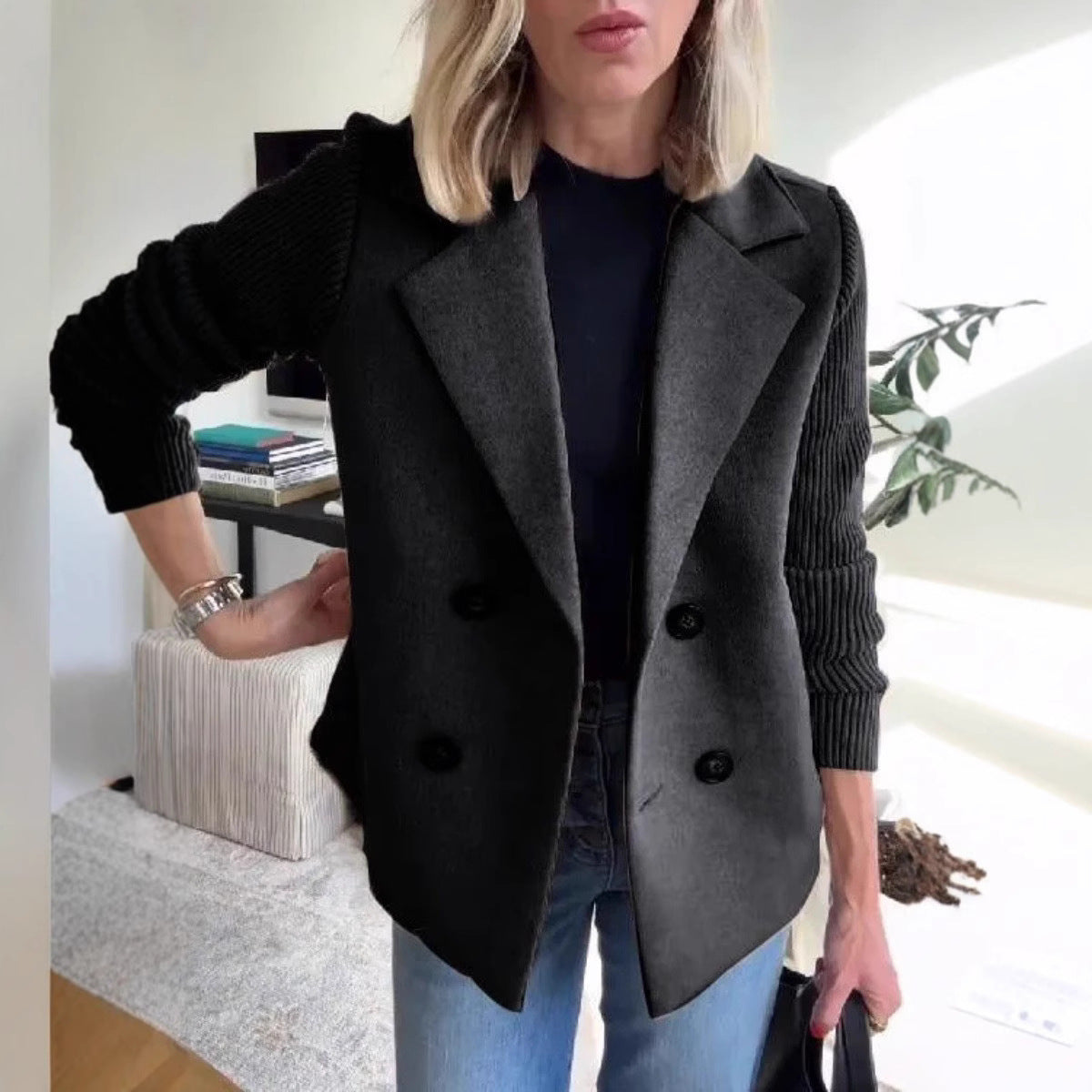 Women's Double Breasted Short Coat in Black