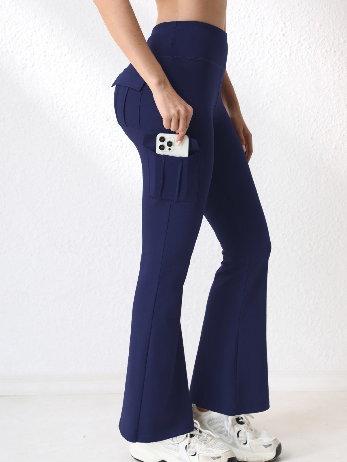 Women's Flare Leggings with Side Pockets